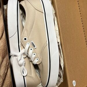 NWT Vans